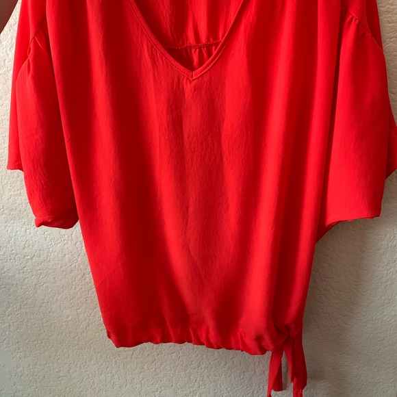 Slight weight orange blouse size M - Picture 3 of 5